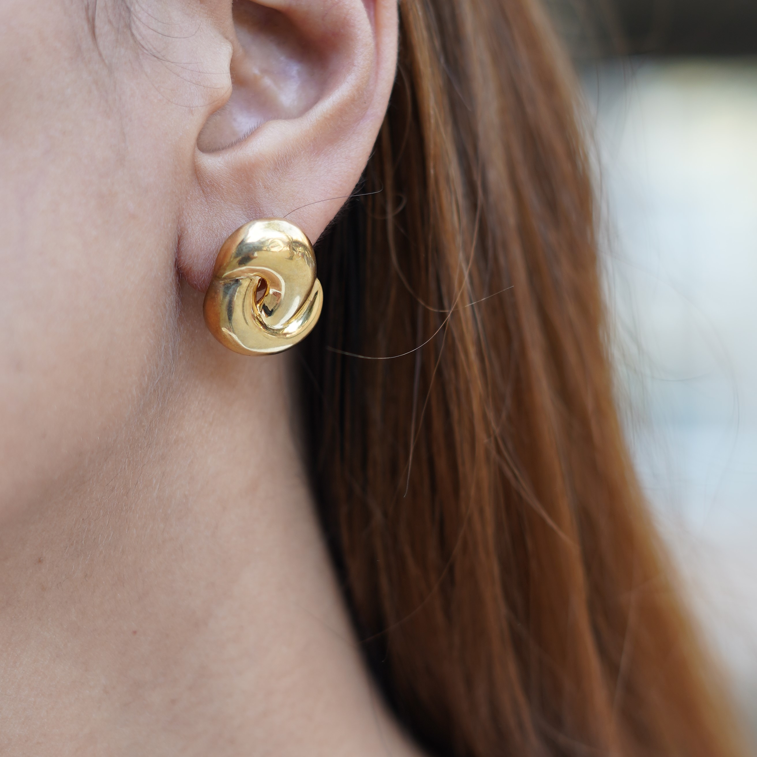 Swirling Studs